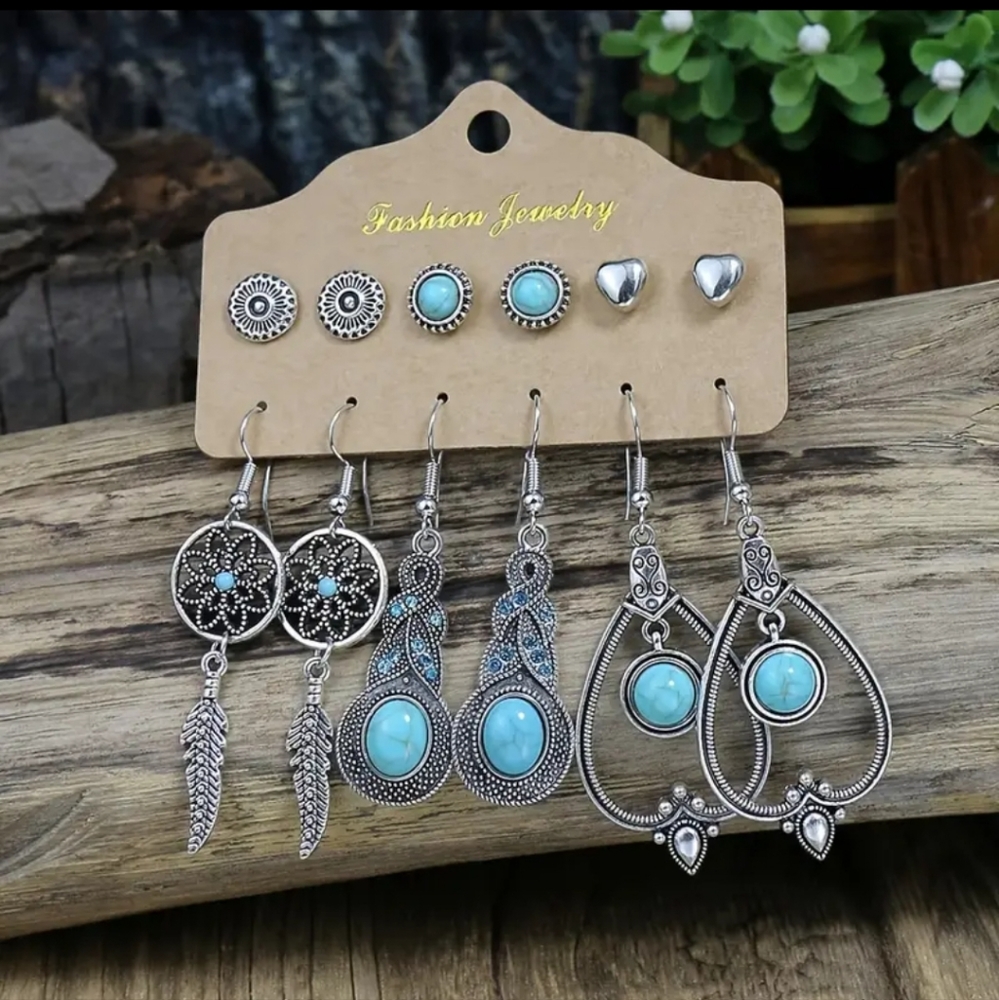 Earrings Retro Ethnic Style, silver plated zinc alloy with synthetic gems.